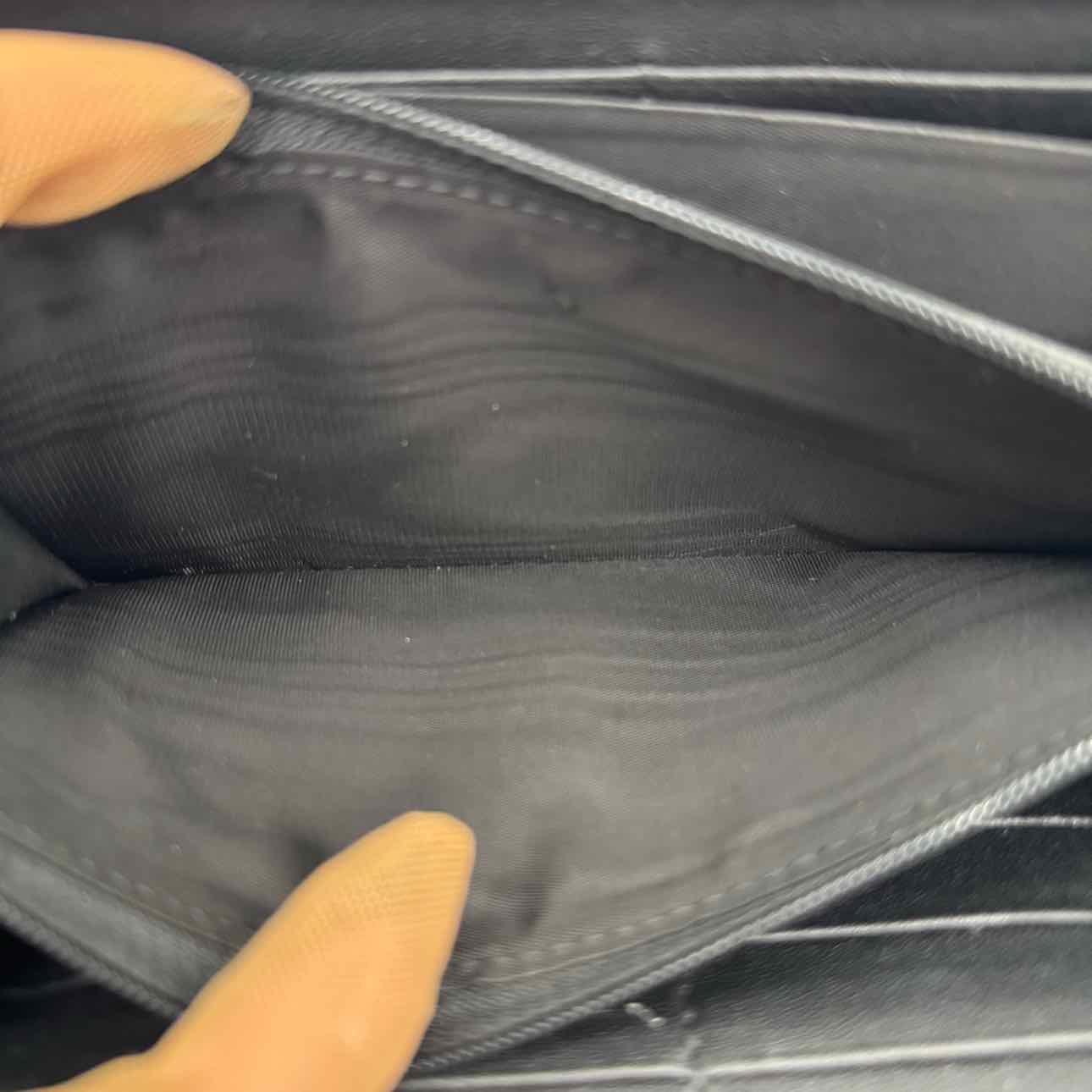 GUCCI Calfskin Guccissma Zip Around Wallet Black (Pre-Owned)