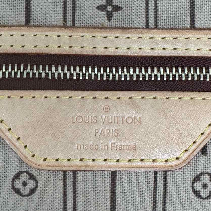 LOUIS VUITTON Monogram Canvas Neverfull MM Brown