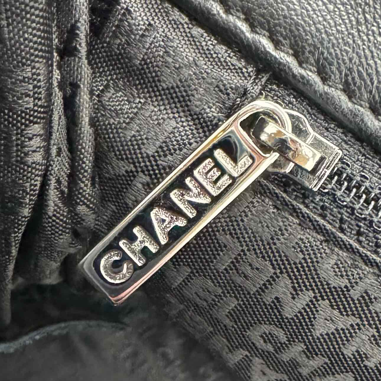 CHANEL Patent Leather Diamond Shine 2.55 Reissue Shopping Tote Black