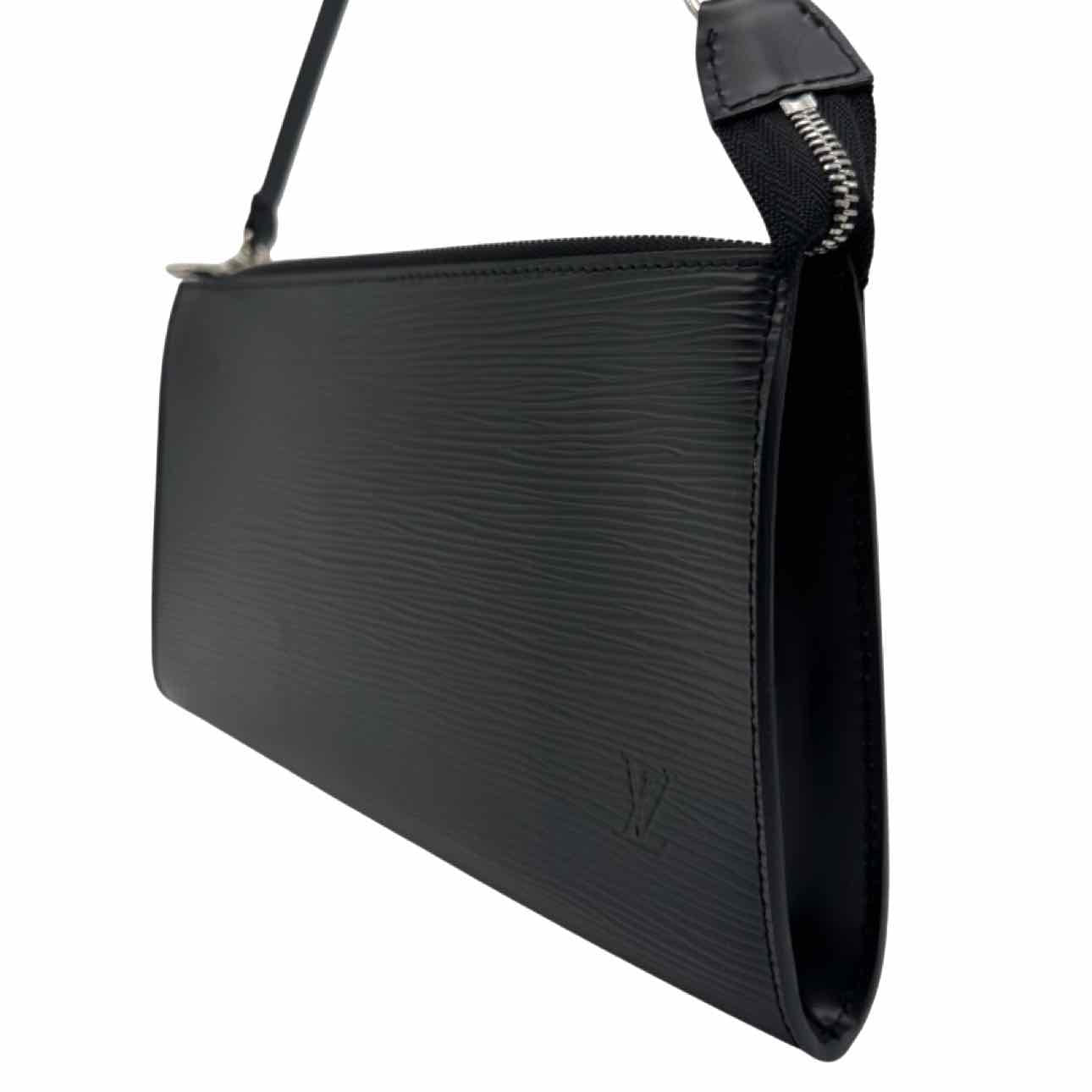 LOUIS VUITTON Epi Leather Pochette Accessoires Black