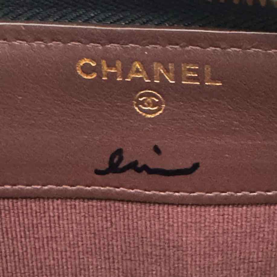 CHANEL Quilted Caviar L-Gusset Zip Wallet Black