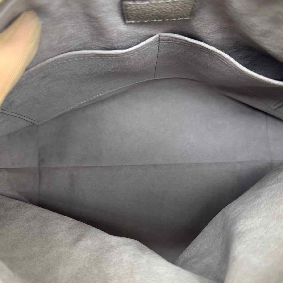 LOUIS VUITTON Empreinte Leather Maida Hobo Bag Beige