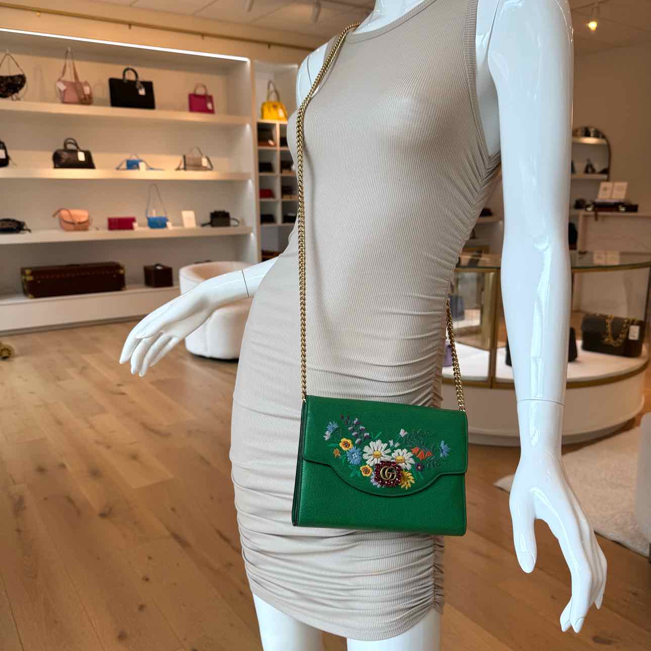GUCCI Leather Linea Ricami Floral Embroidered Chain Bag Green