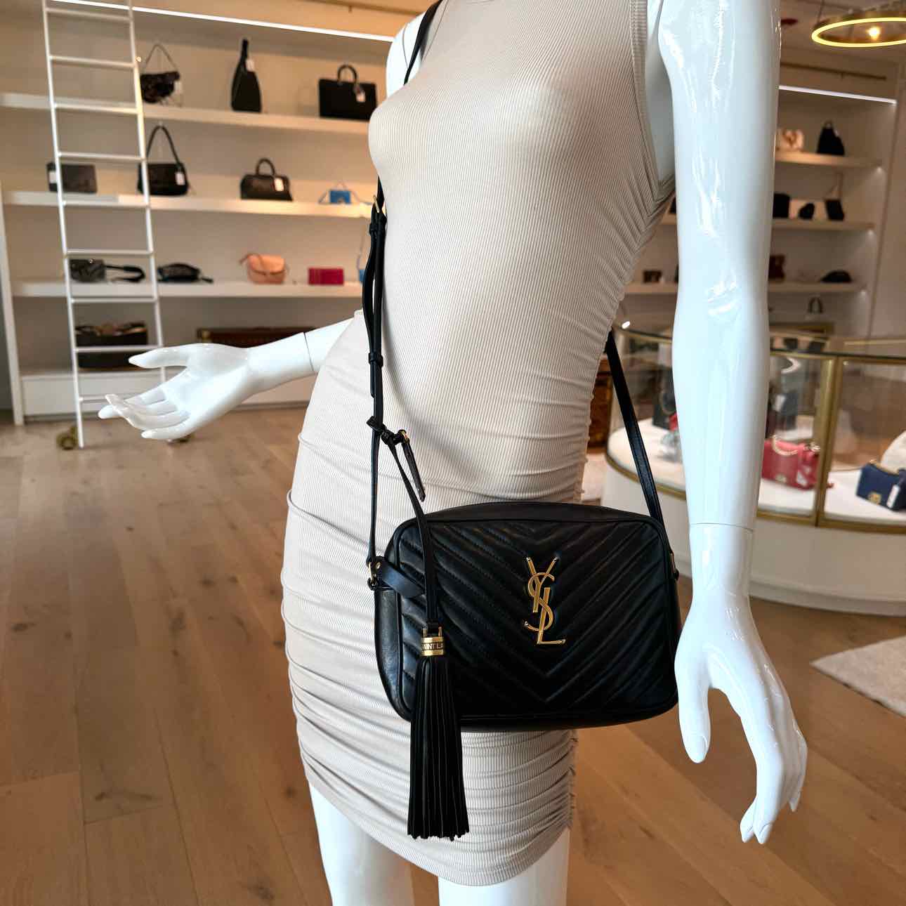SAINT LAURENT Matelasse Chevron Medium Lou Camera Bag Black