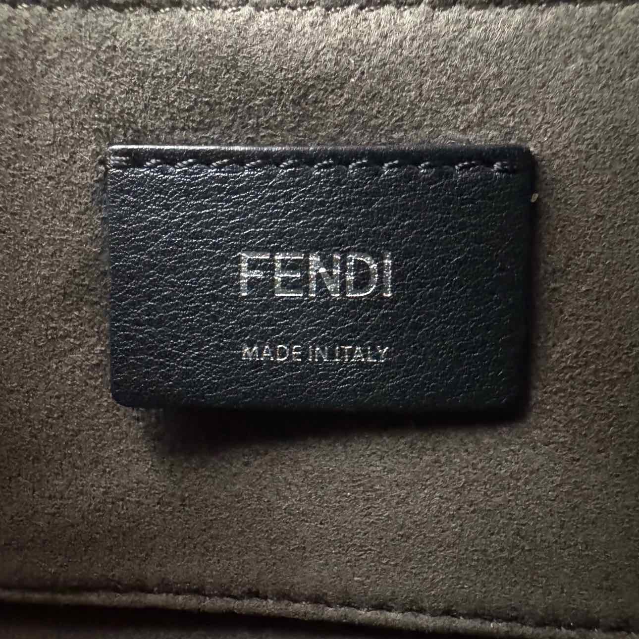 Fendi Vitello Liberty Scalloped Studded Kan Bag White ((Pre-Owned)