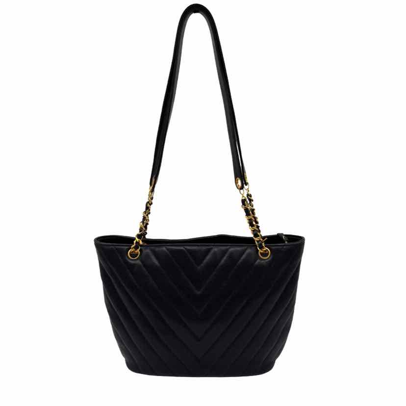 CHANEL Caviar Chain Shoulder V Stitch Bag (Pre-Owned)