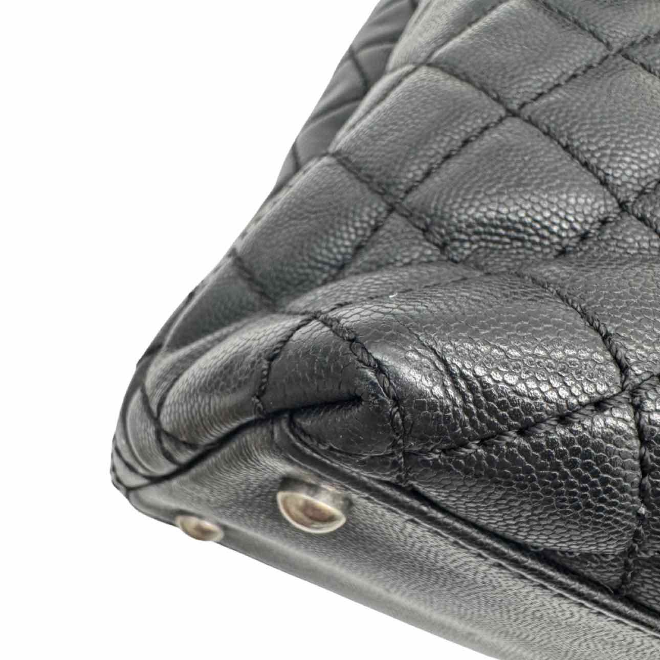 CHANEL Caviar Quilted Large Coco Lizard Handle Flap Black