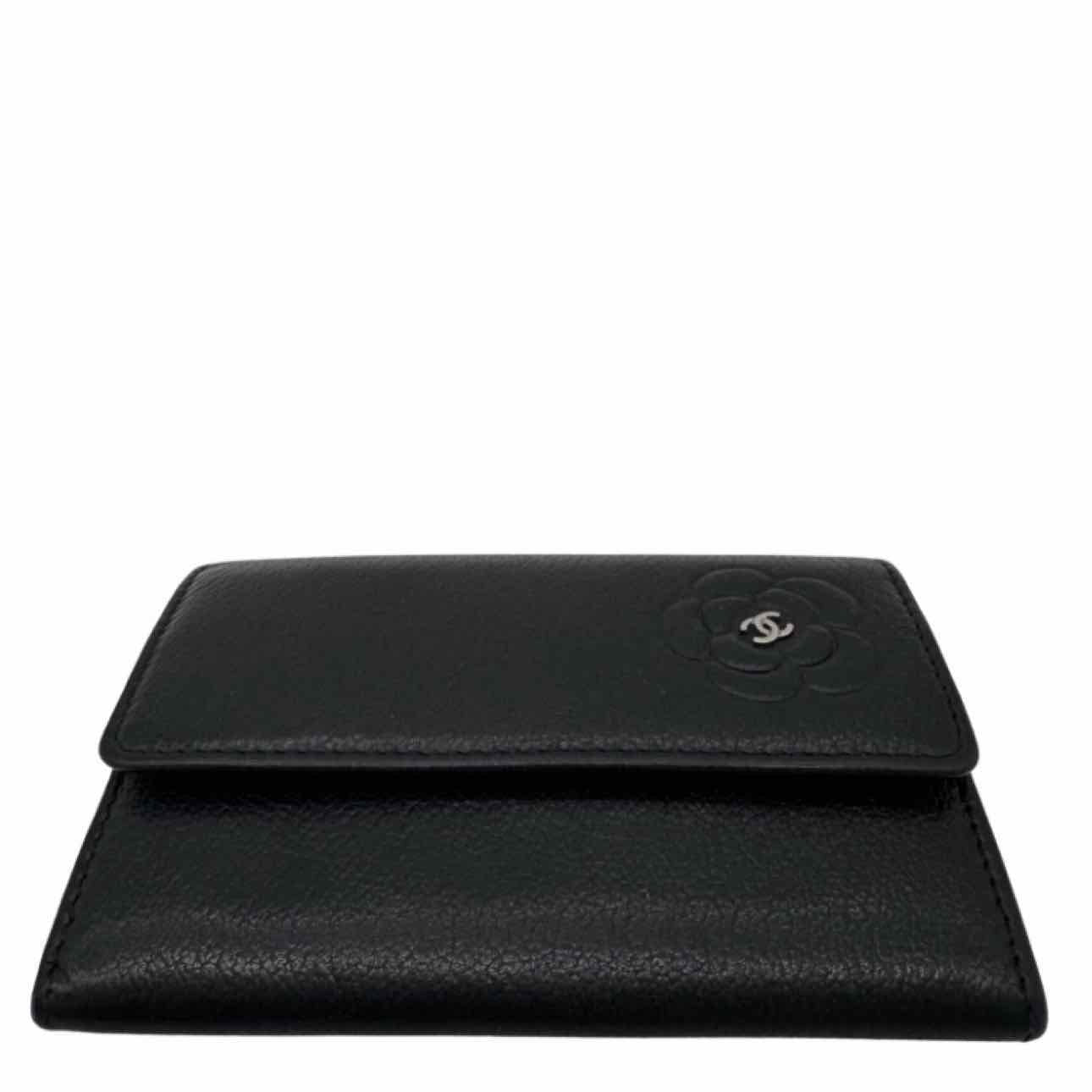 CHANEL Goatskin Camellia Card Holder Black