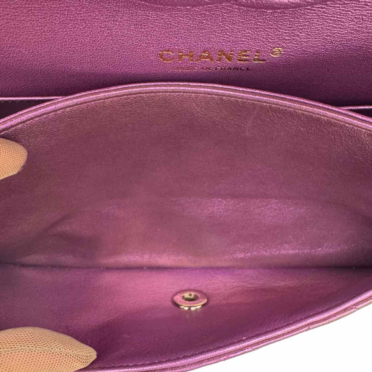 CHANEL Iridescent Lambskin Medium Double Flap Purple