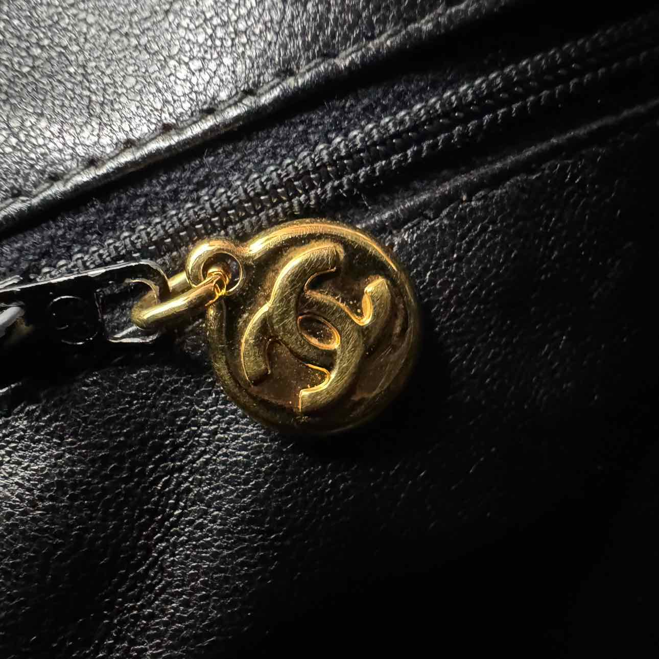 CHANEL Lambskin CC Tassel Camera Bag (Pre-Owned)