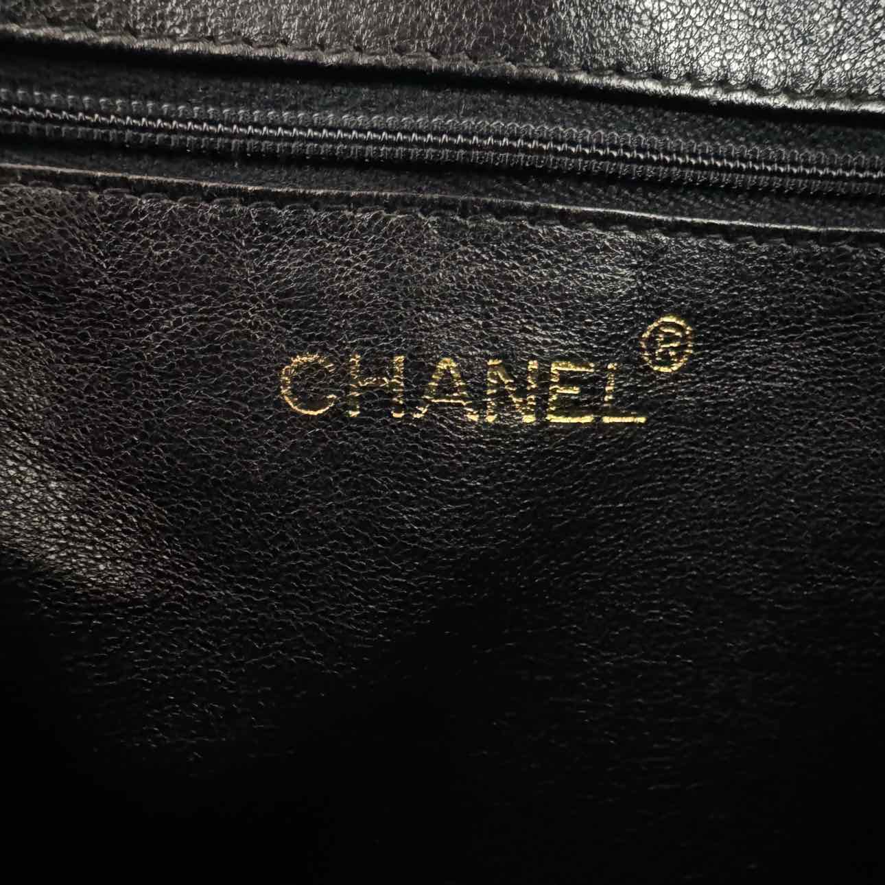 CHANEL Lambskin CC Tassel Camera Bag (Pre-Owned)
