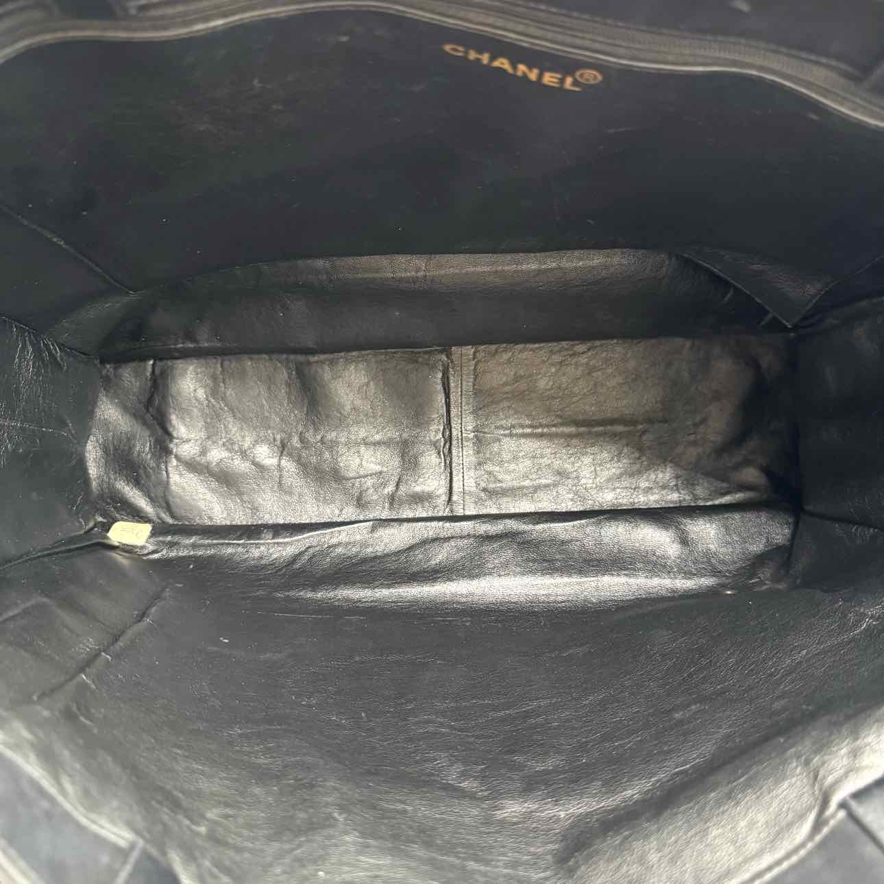CHANEL Lambskin Jumbo XL CC Chain Shopping Tote Black