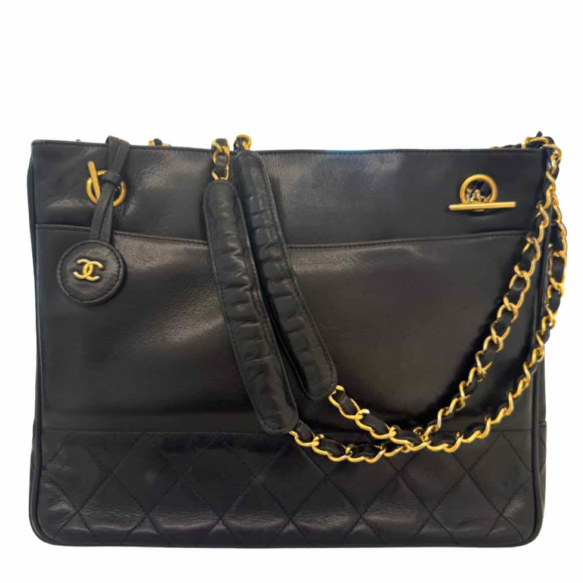 CHANEL Lambskin Matelasse Shoulder Bag Black