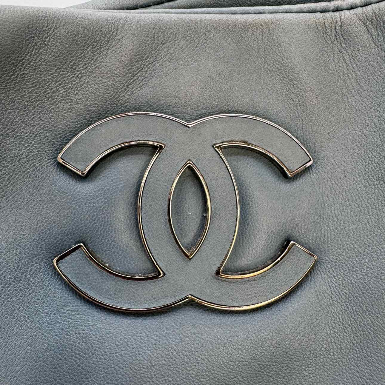 CHANEL Lambskin Sensuel Hobo Bag Blue (Pre-Owned)