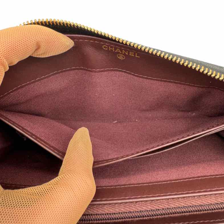 CHANEL Quilted Caviar Calfskin Long Zipped Wallet Black (Pre-Owned)