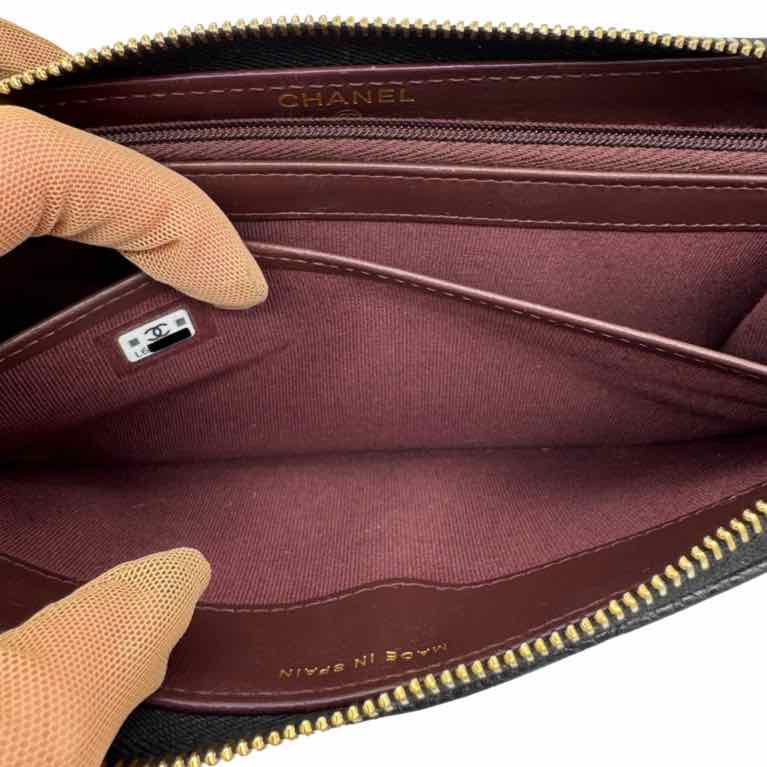 CHANEL Quilted Caviar Calfskin Long Zipped Wallet Black (Pre-Owned)