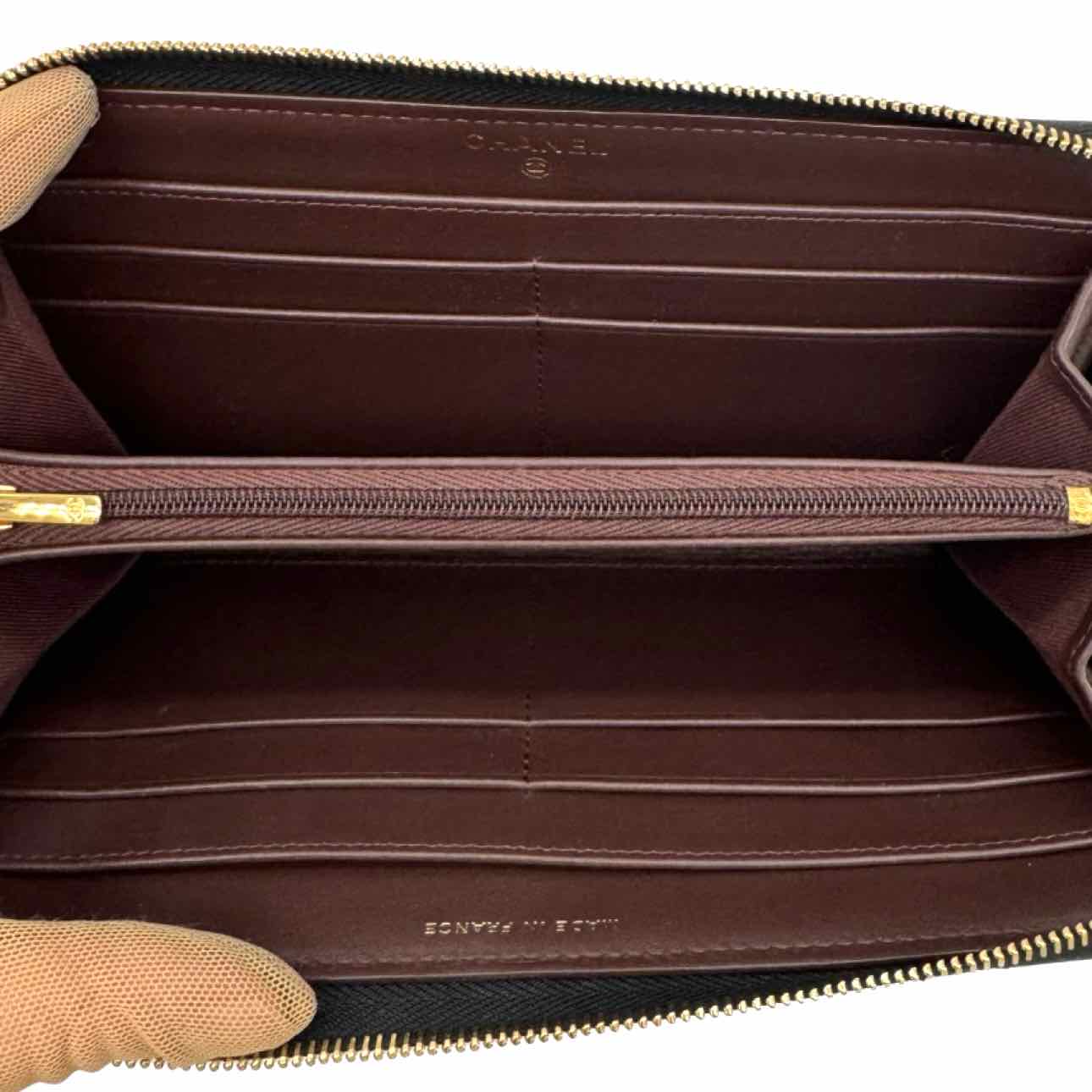 CHANEL Quilted Caviar L-Gusset Zip Wallet Black