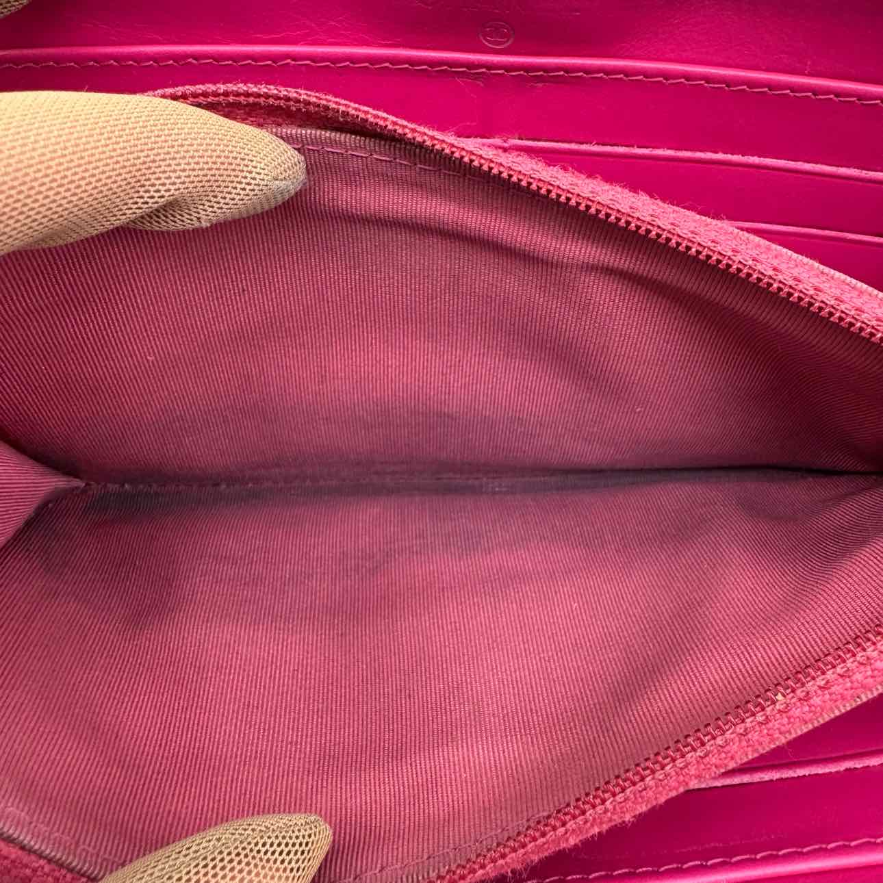 CHANEL Quilted Caviar L-Gusset Zip Wallet Pink