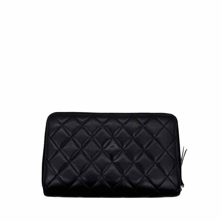 CHANEL Quilted Zip Around Organizer Wallet (Pre-Owned)