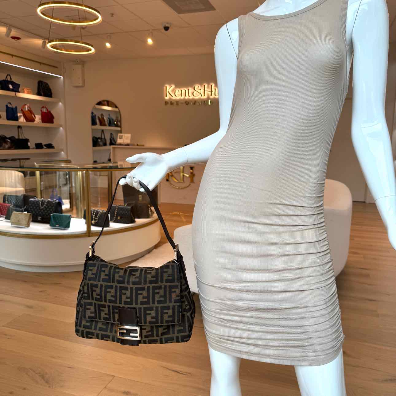 FENDI Mama Baguette Shoulder Bag Brown