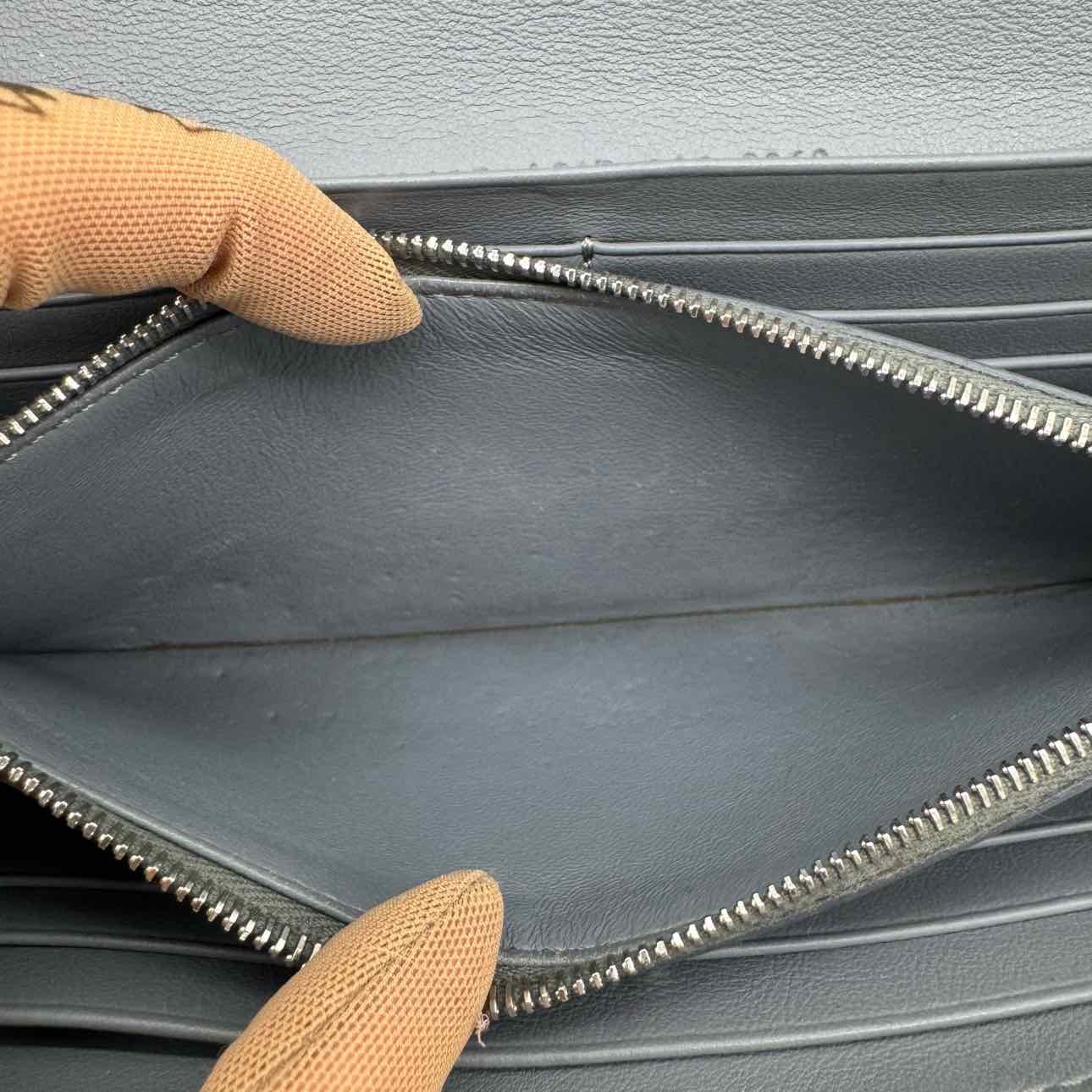 FENDI Vitello Peekaboo Bifold Continental Wallet Blue