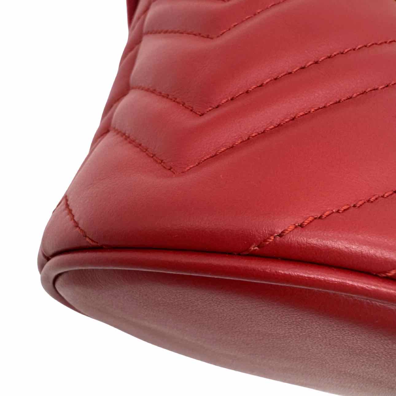 GUCCI Calfskin Matelasse Mini GG Marmont Bucketbag Red
