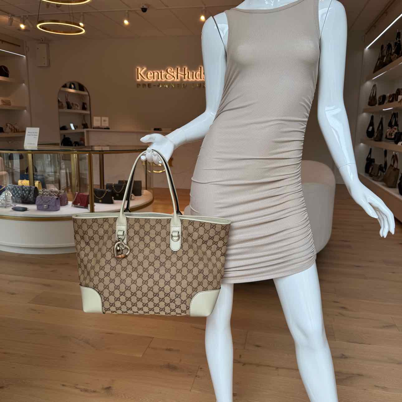 GUCCI Canvas Heart Bit Tote Beige