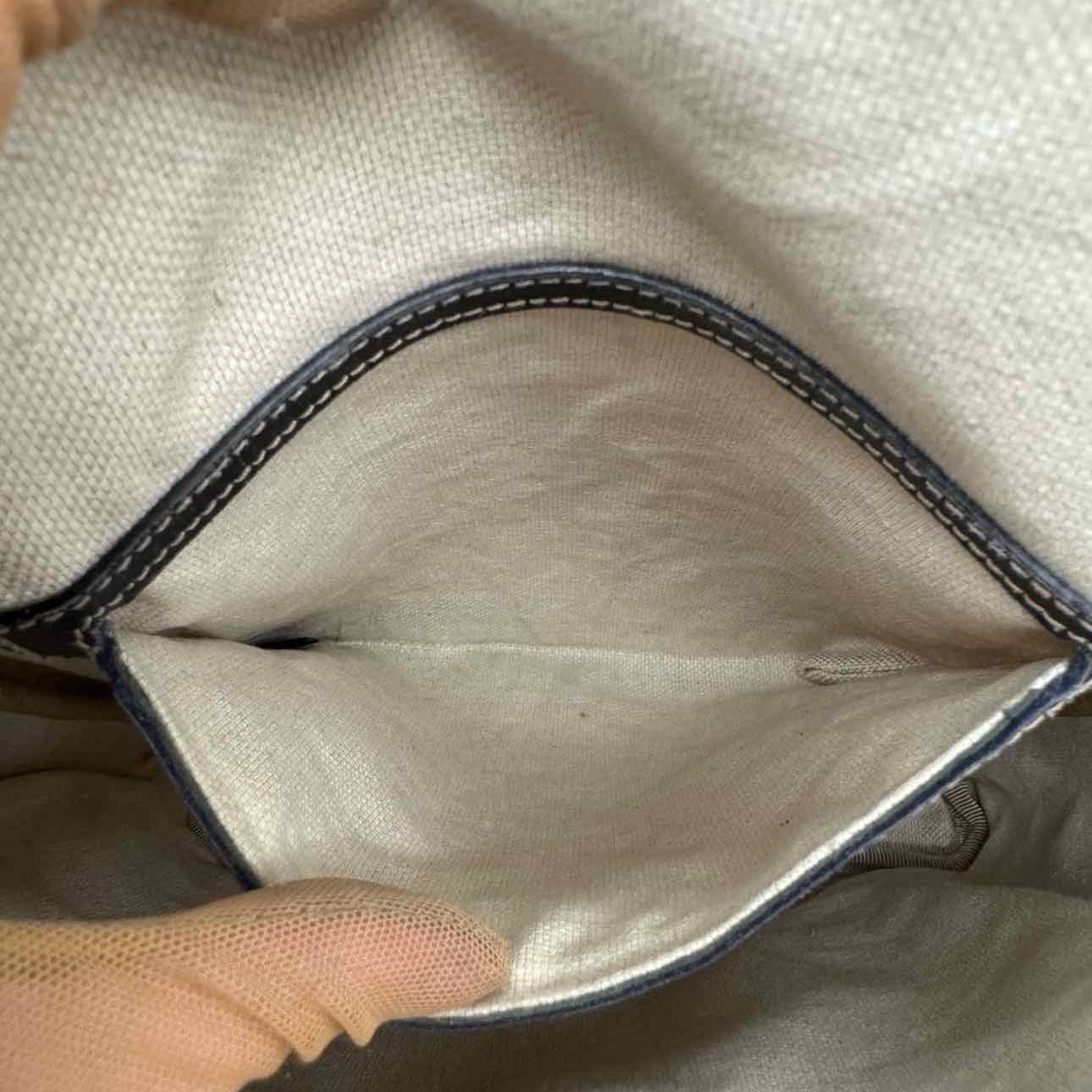 GUCCI Coated Canvas GG Supreme Messenger Bag Blue