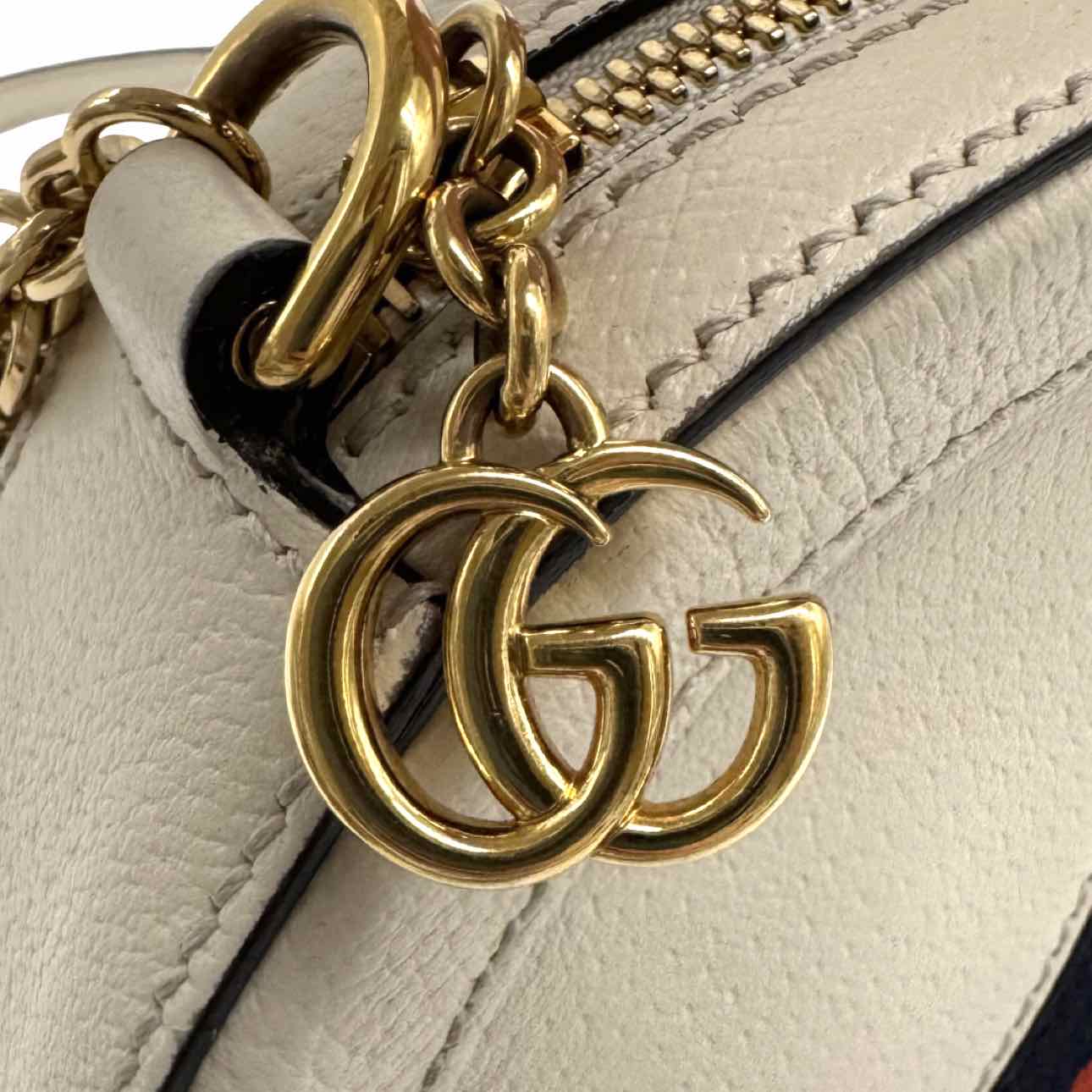 GUCCI Ophidia Mini Round Crossbody White