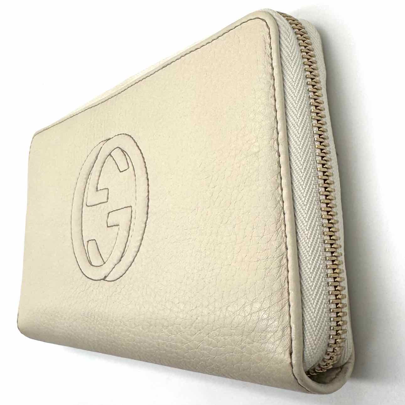 GUCCI Pebbled Calfskin Medium Soho Zip Around Wallet White