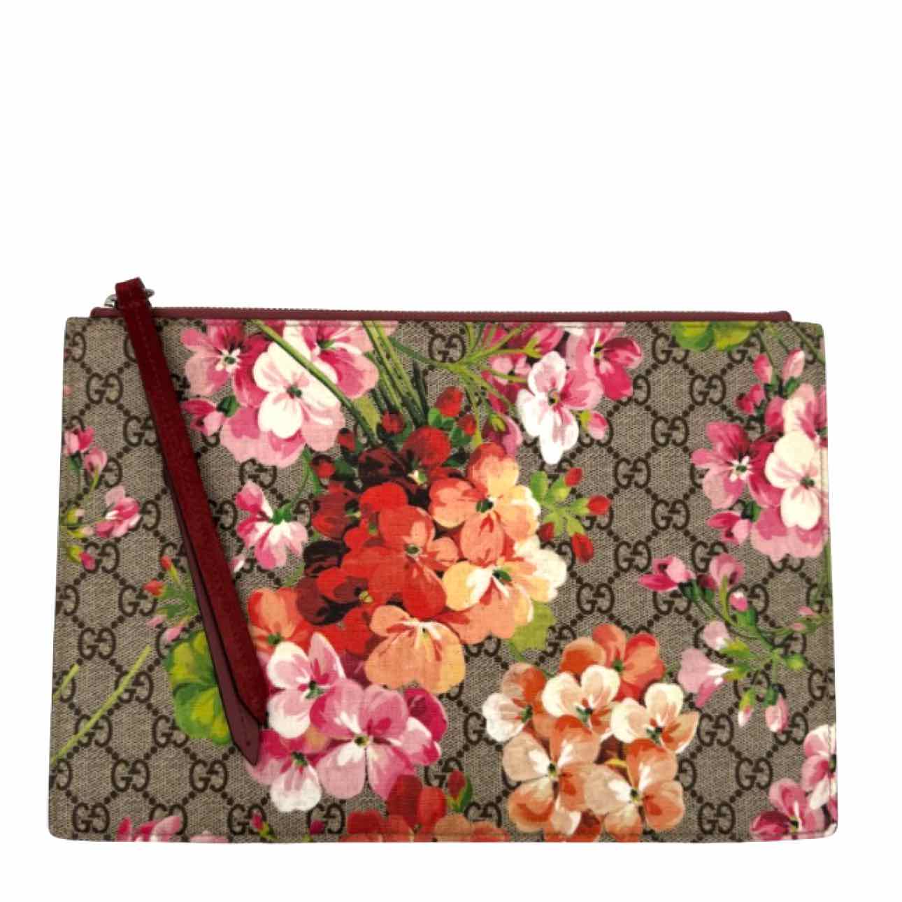 GUCCI Supreme Monogram Blooms Clutch