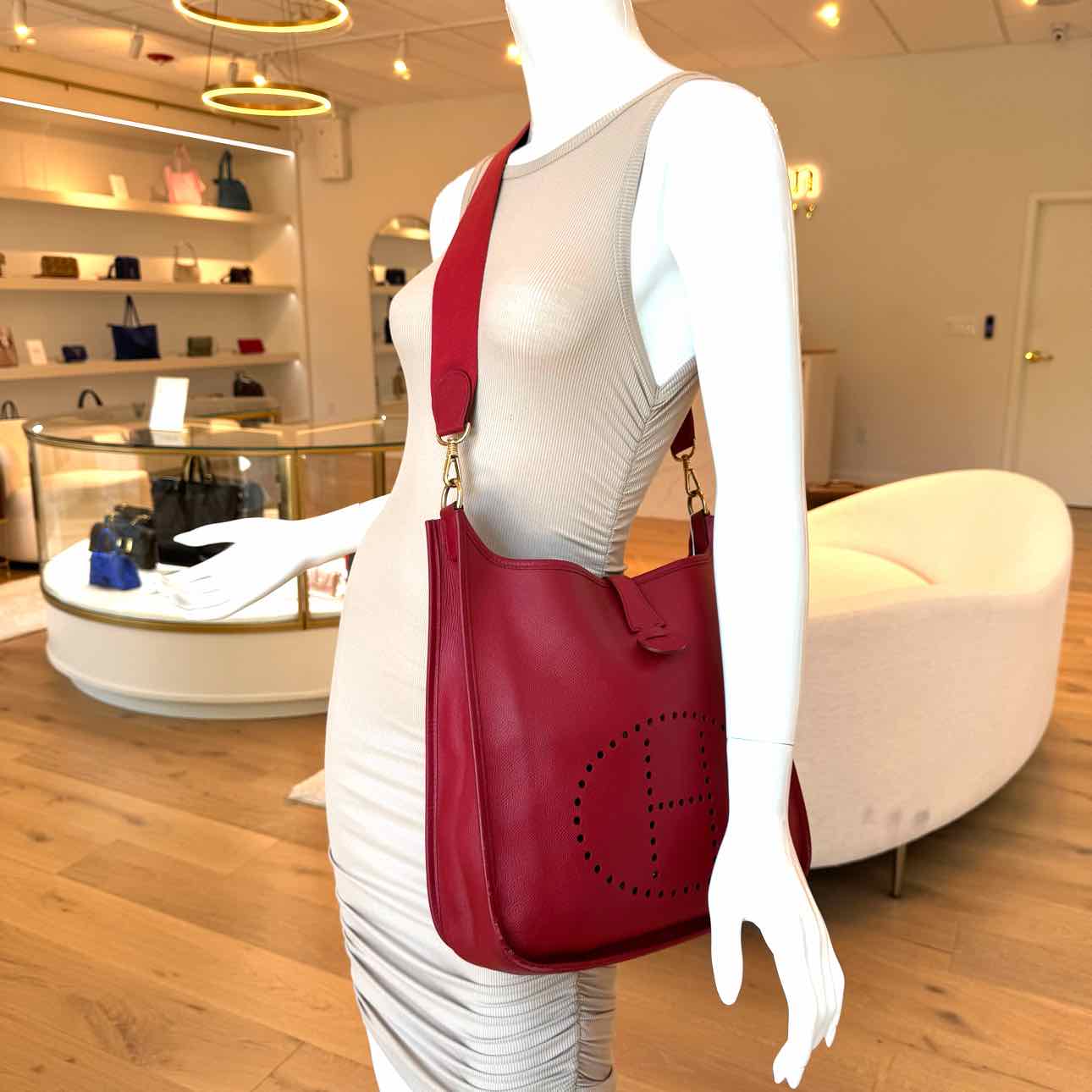 HERMES Epsom Evelyne I GM Rouge Vif Crossbody (Pre-Owned)