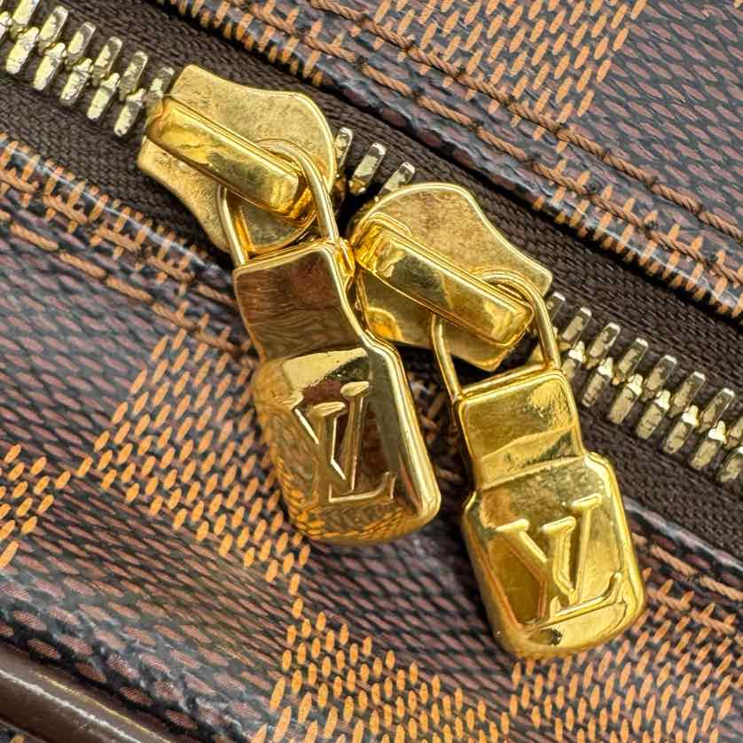 LOUIS VUITTON Damier Ebene Brown Messenger Bag