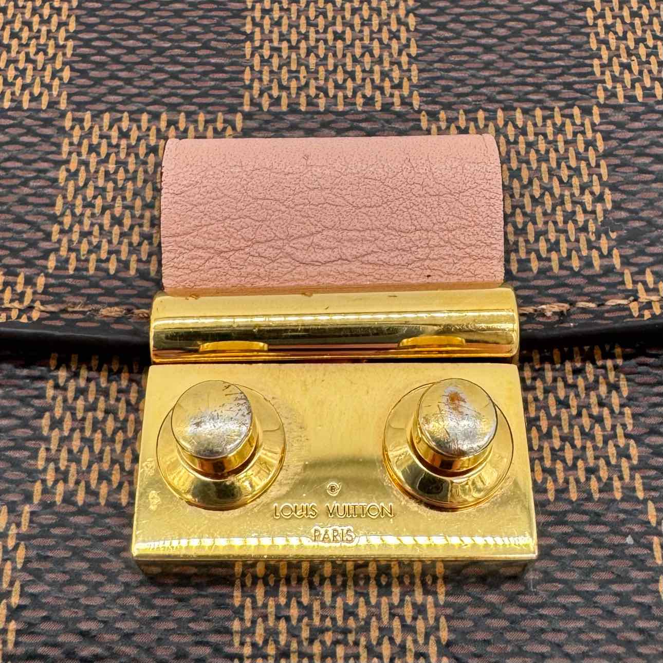 LOUIS VUITTON Damier Ebene Croisette Chain Wallet Rose Ballerine