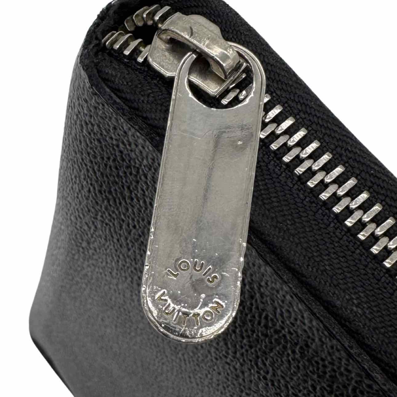 LOUIS VUITTON Damier Graphite Zippy Wallet Organizer