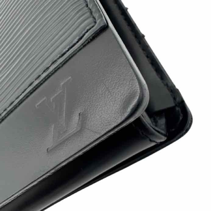 LOUIS VUITTON Epi Leather Honfleur Clutch Black