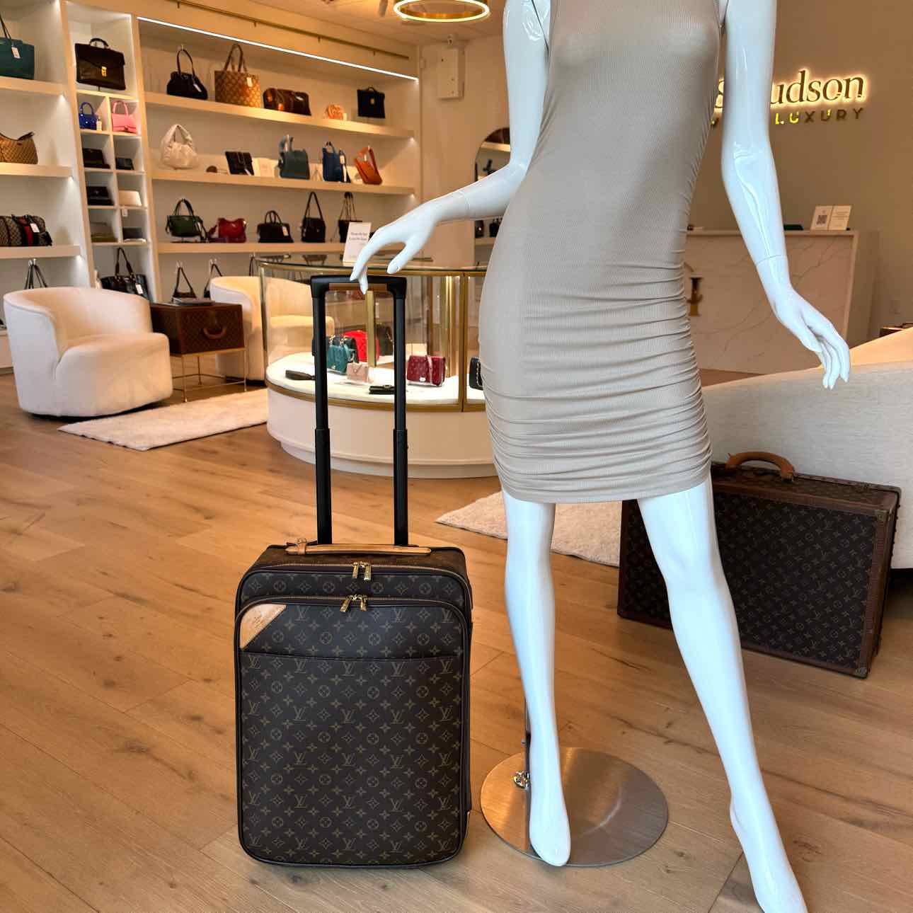 LOUIS VUITTON Monogram Canvas  Pegase Legere 55 Business  Suitcase