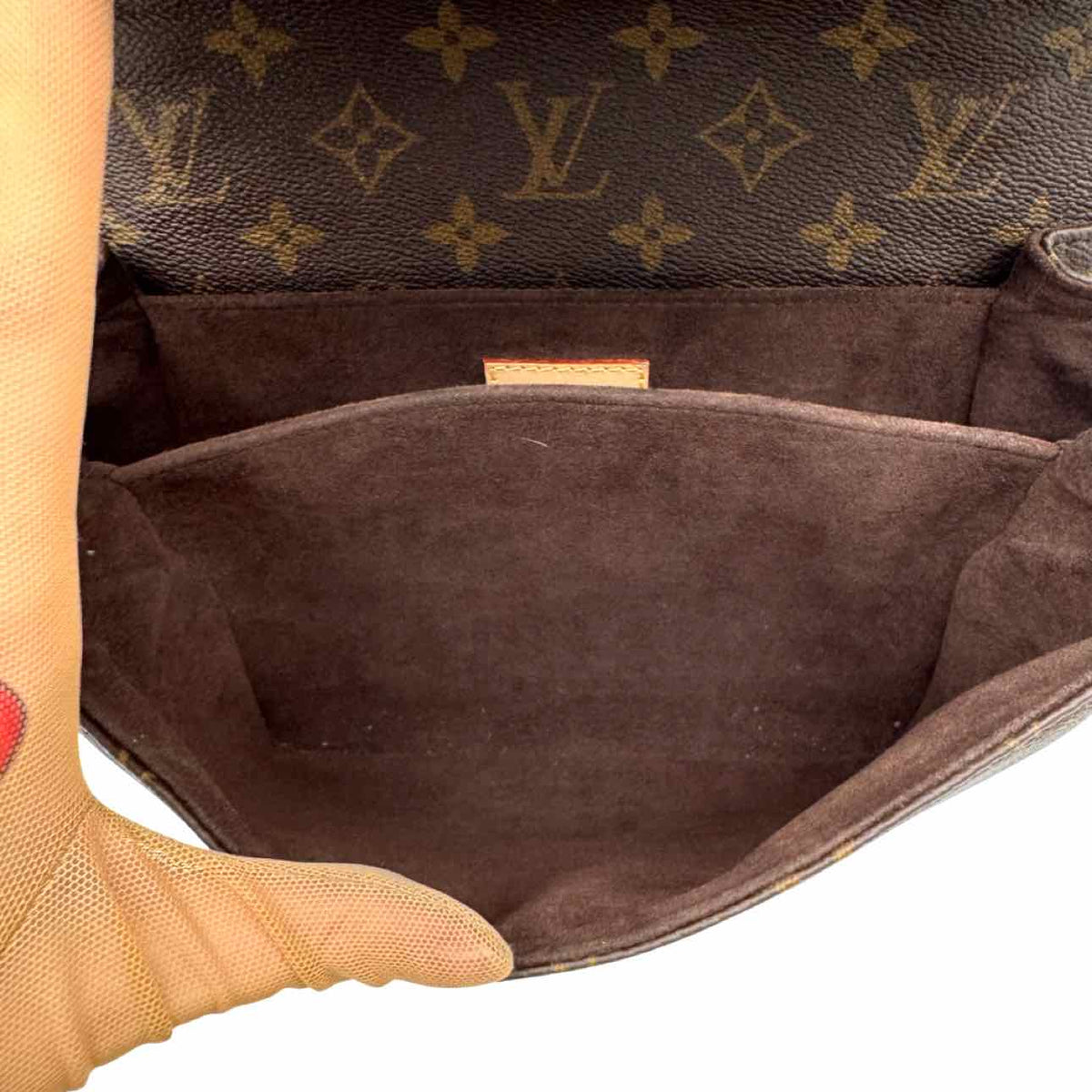 LOUIS VUITTON Monogram Canvas Pochette Metis Crossbody Brown