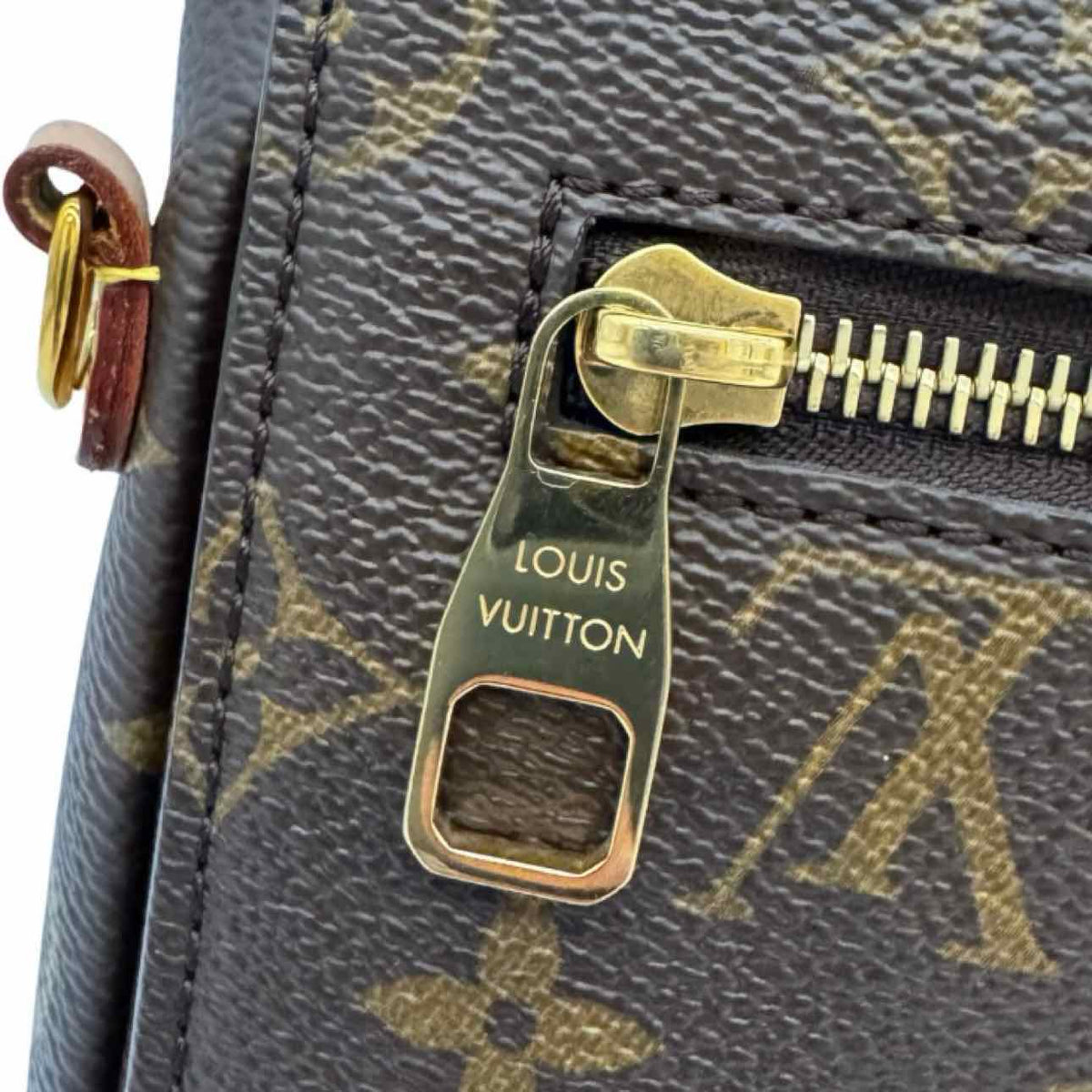 LOUIS VUITTON Monogram Canvas Pochette Metis Crossbody Brown