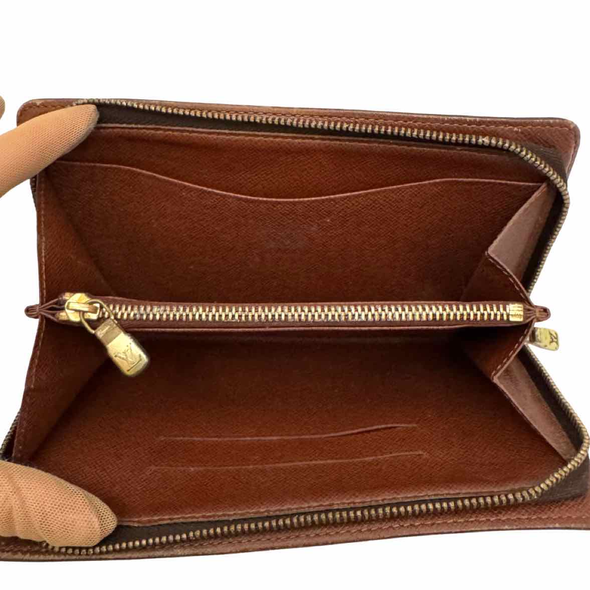 LOUIS VUITTON Monogram Canvas Porte Monnaie Zippy Wallet