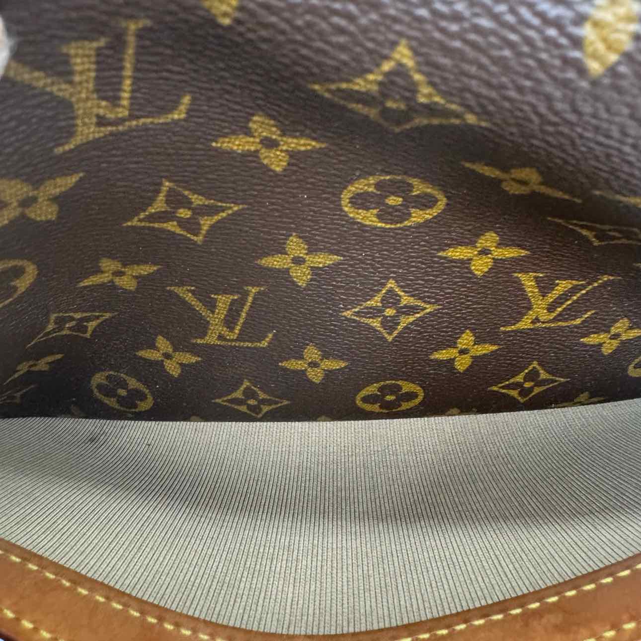 LOUIS VUITTON Monogram Canvas Reporter PM Crossbody Bag