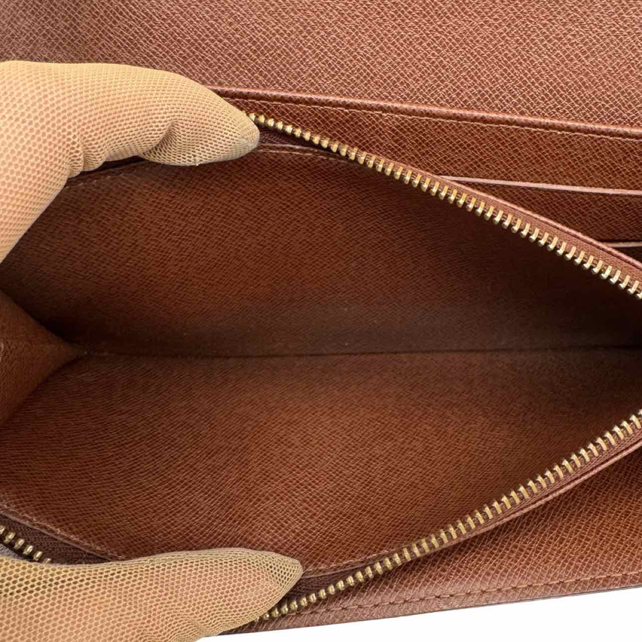 LOUIS VUITTON Monogram Canvas Sarah Wallet Brown