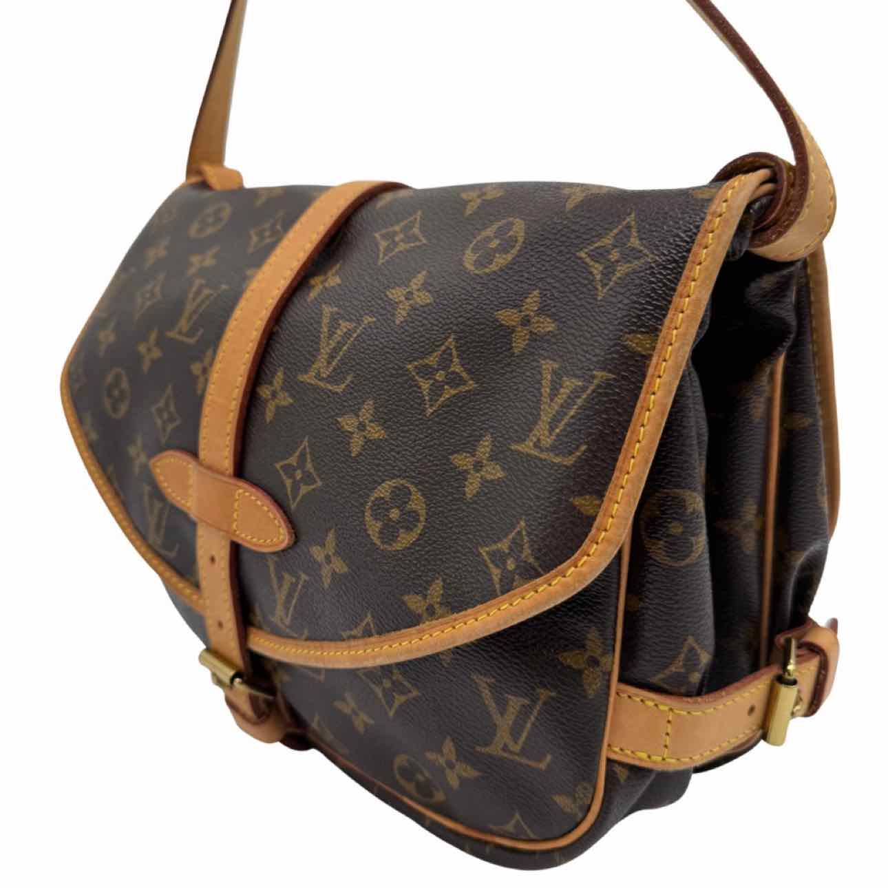LOUIS VUITTON Monogram Canvas Saumur 30 Brown Messenger Bag