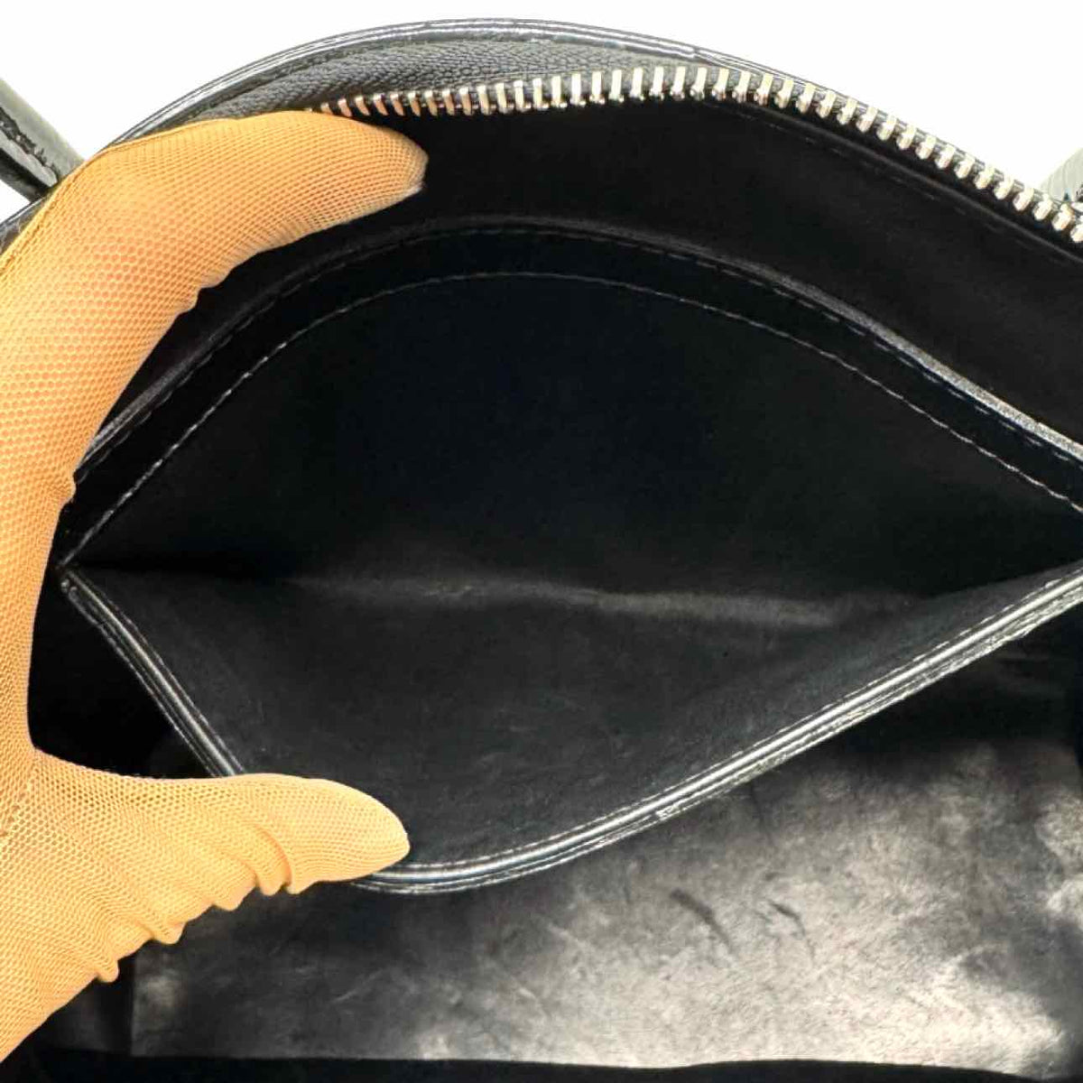LOUIS VUITTON Vernis Monogram Fascination Lockit Tote Black