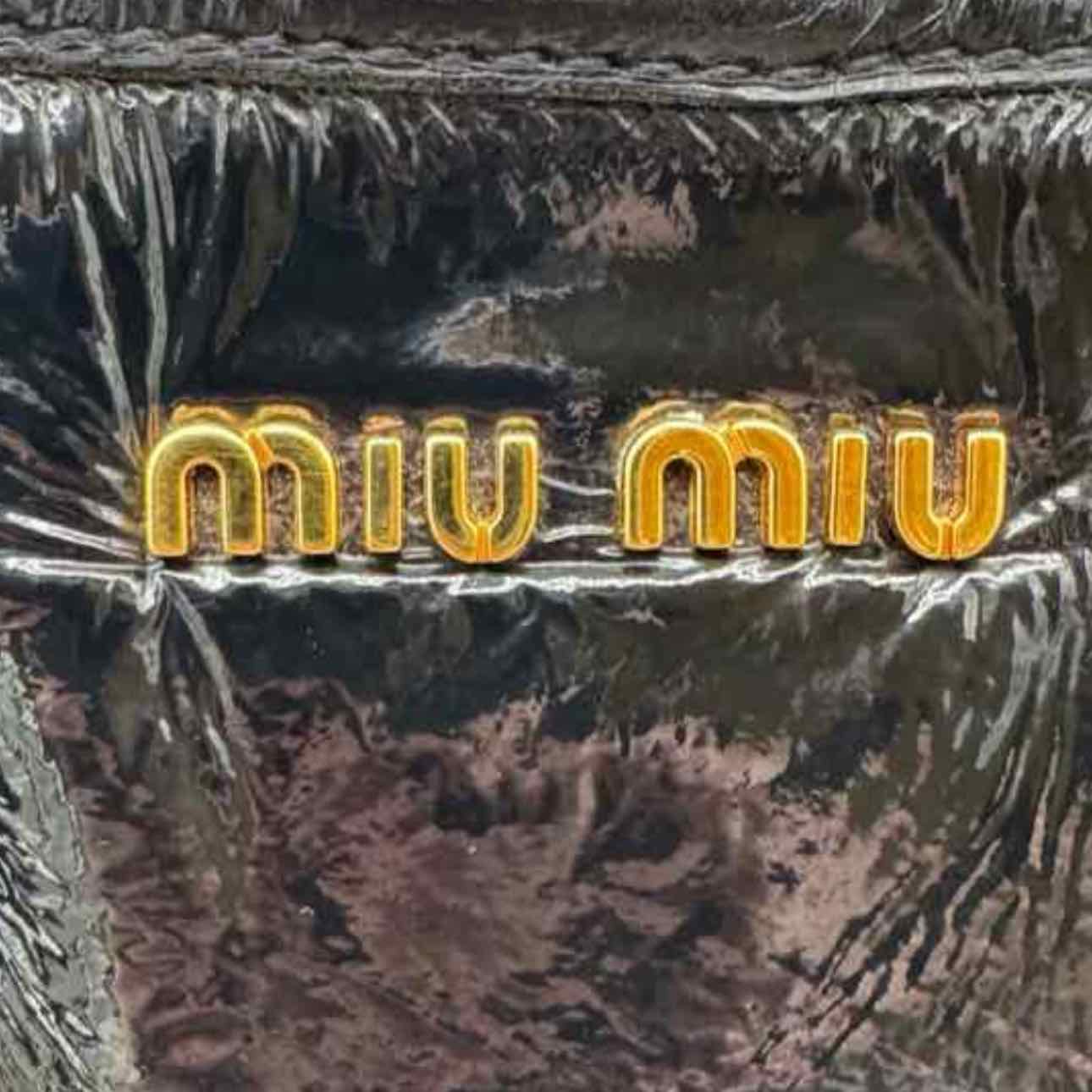MIU MIU Patent Leather Tote Black (Pre-Owned)