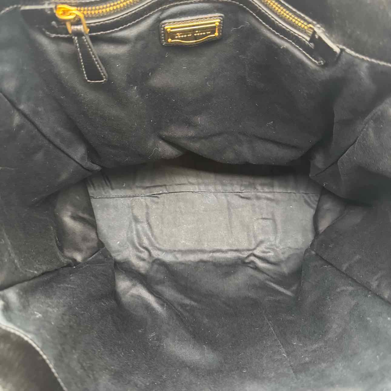 MIU MIU Patent Leather Tote Black (Pre-Owned)