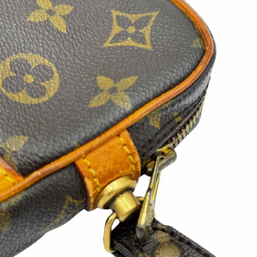 LOUIS VUITTON Monogram Canvas Pochette Marly Dragonne 26 (Pre-Owned)