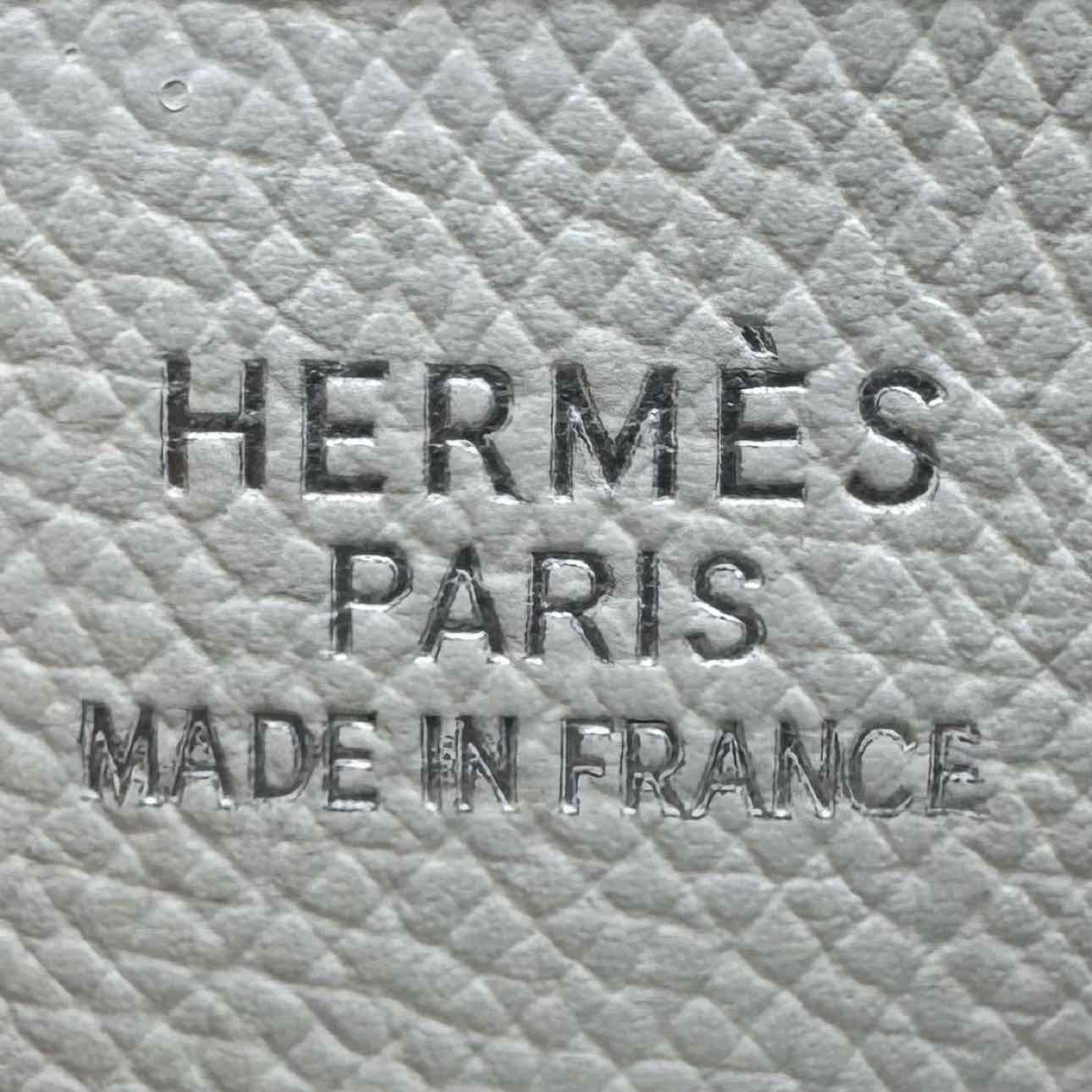 HERMES Epsom Leather Evelyne 33 White Crossbody