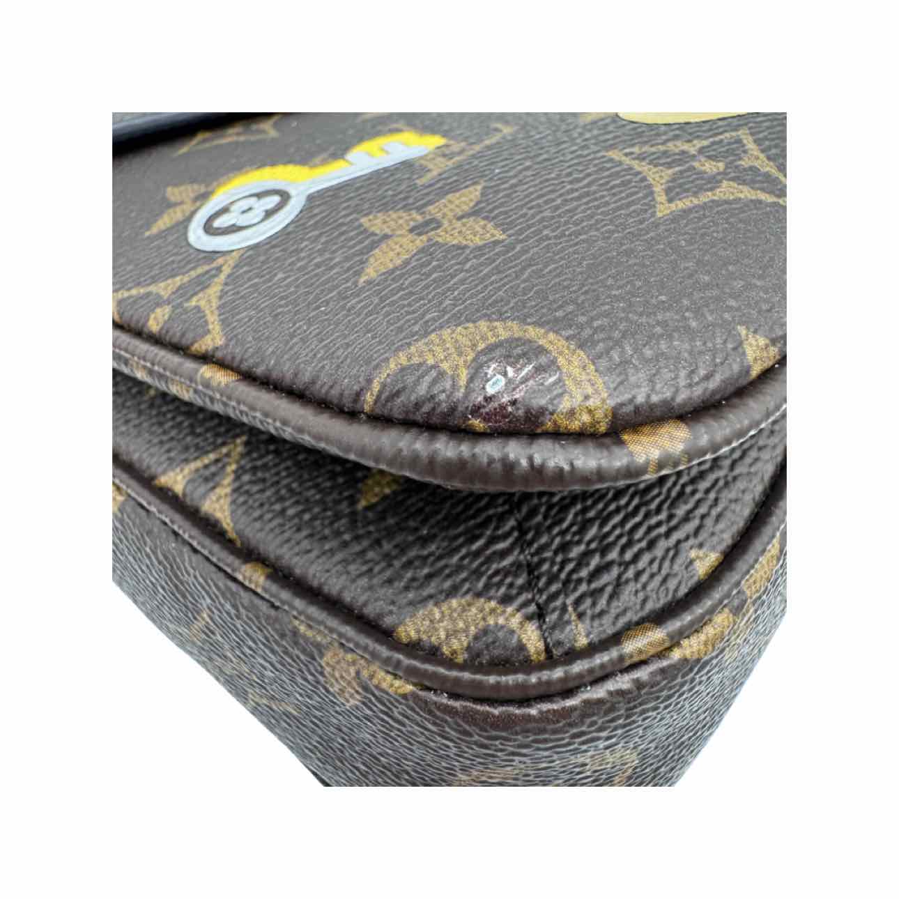 LOUIS VUITTON Monogram Canvas Love Lock Pochette Metis MM (Pre-Owned)