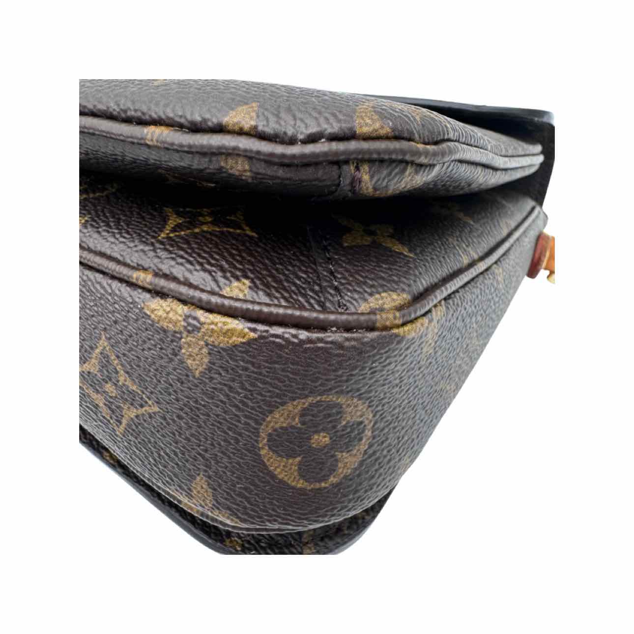 LOUIS VUITTON Monogram Canvas Love Lock Pochette Metis MM (Pre-Owned)